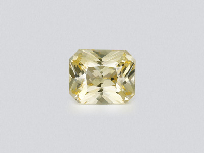 Saphir Pastel Yellow  non chauffé taille radiant 3,25 carats, Madagascar photo