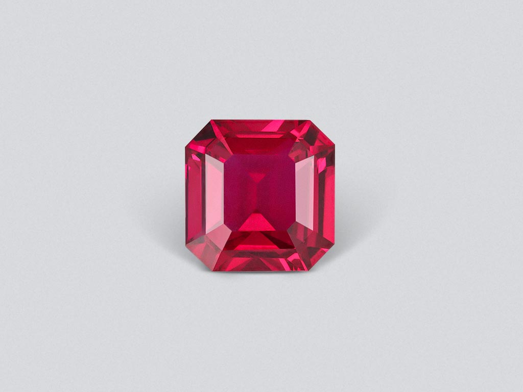Pigeon's blood red ruby in octagon cut 2.02 ct, Mozambique Image №1