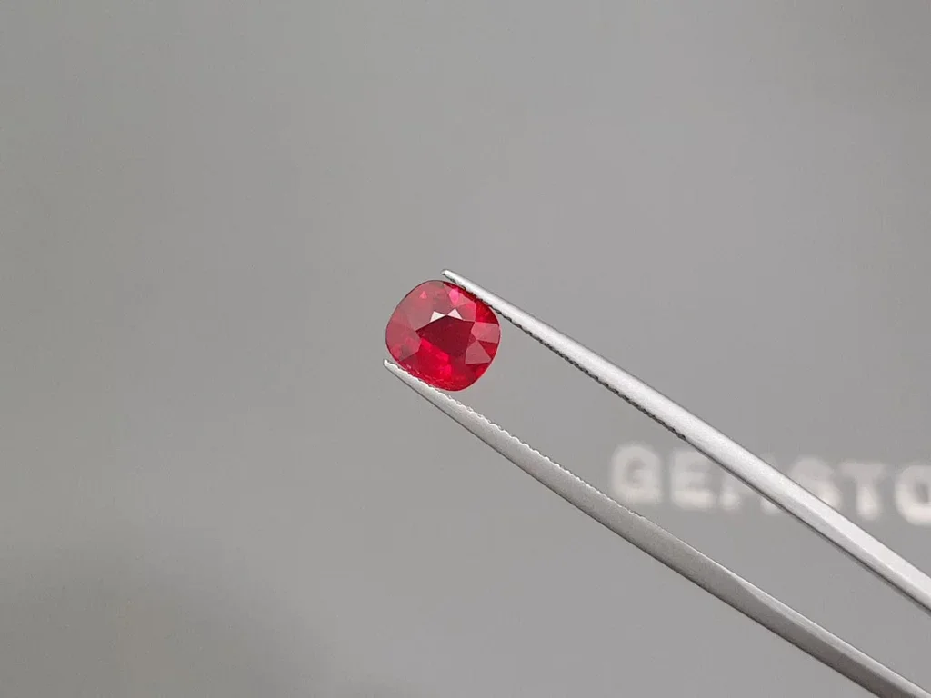 Unheated Pigeon's Blood ruby 2.05 carats in cushion cut, Mozambique Image №3