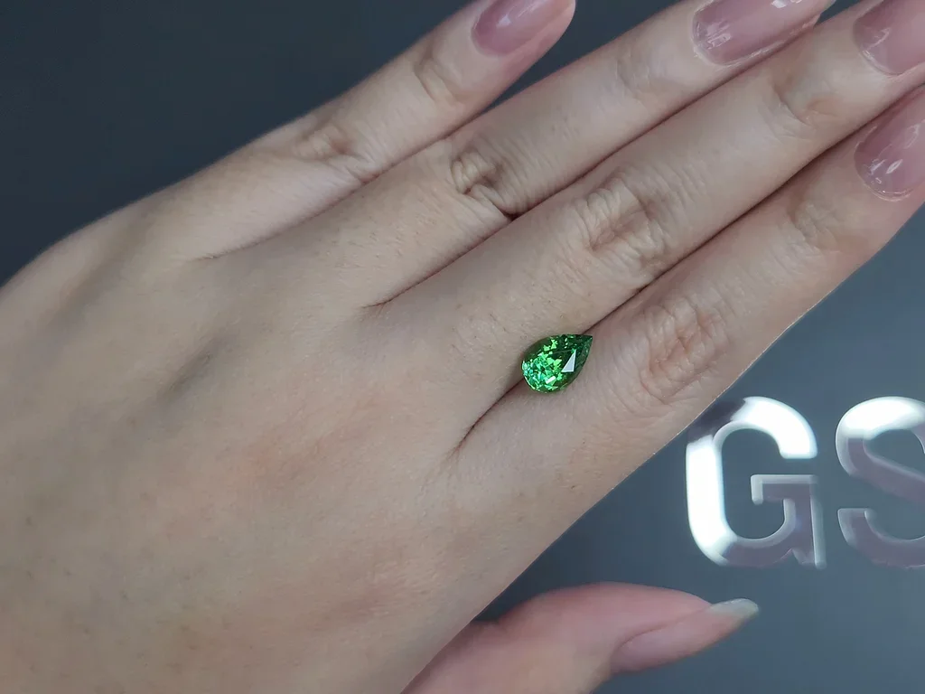 Granat tsavorit Intense Green birnenschliff 1,78 karat, Tansania  Image №2