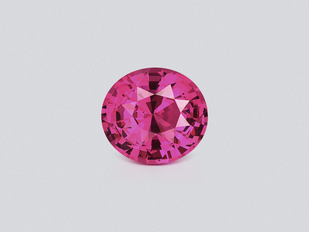 Spinelle Mahenge rose vif taille ovale 2,60 carats, Tanzanie   Image №1
