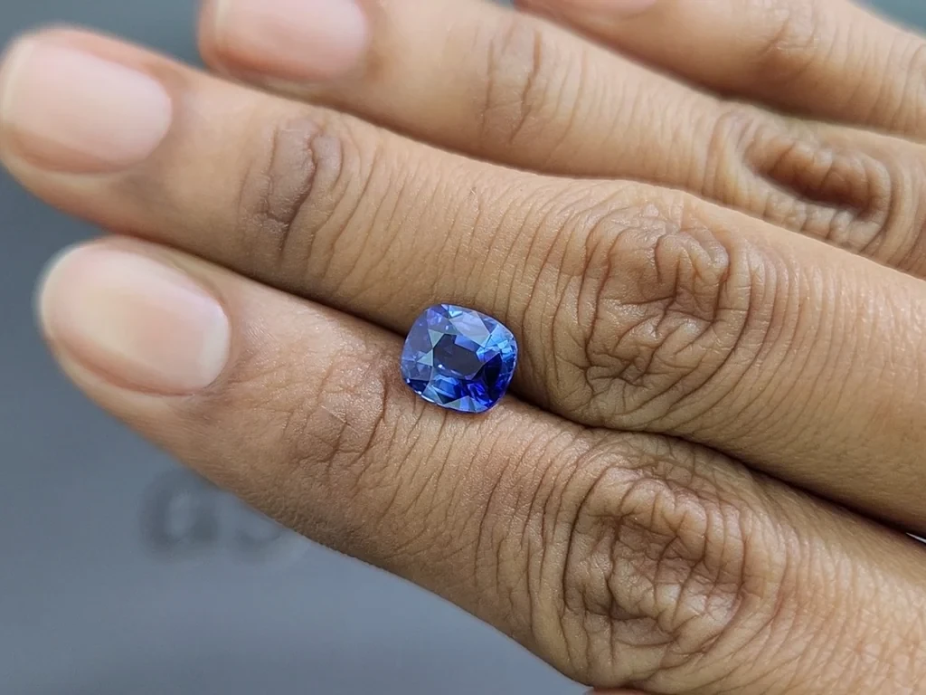 Unheated sapphire Royal Blue cushion cut 2.55 carats, Sri Lanka Image №2