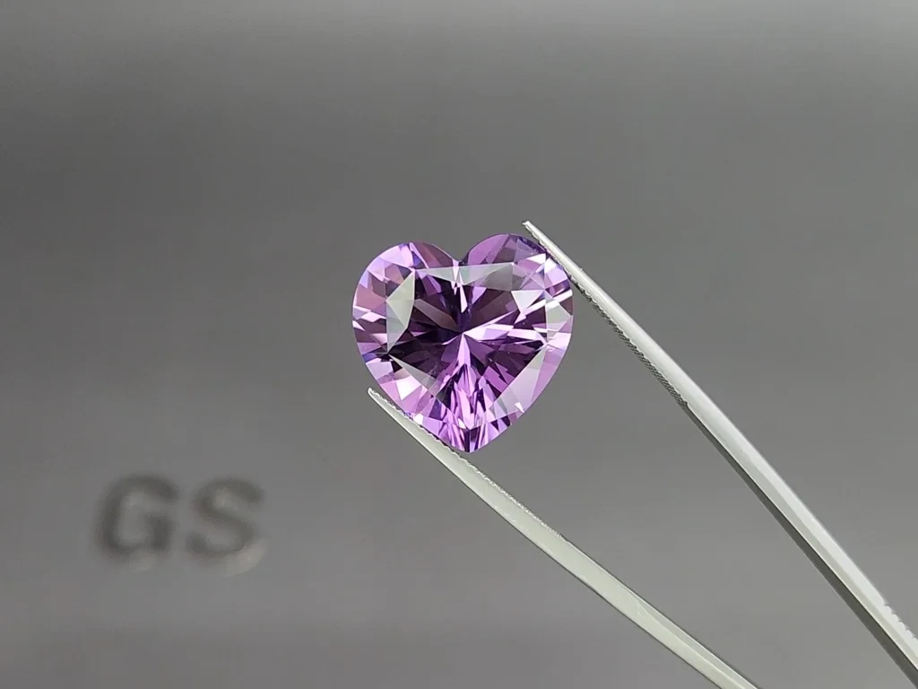 Amethyst  precision heart shape 15.01 carats, Brazil Image №3