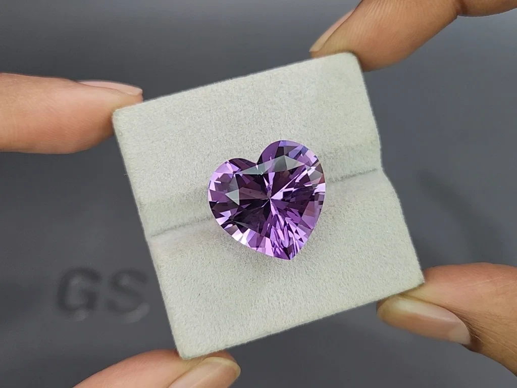 Amethyst  precision heart shape 15.01 carats, Brazil Image №4