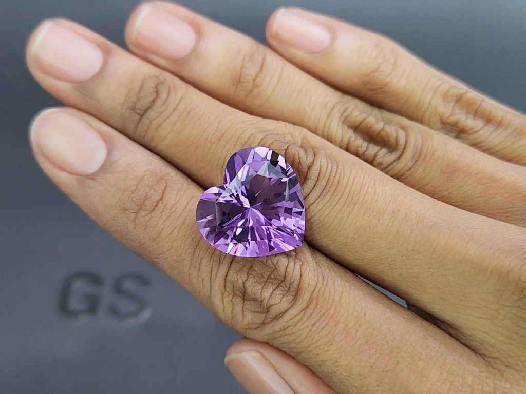 Amethyst  precision heart shape 15.01 carats, Brazil Image №2