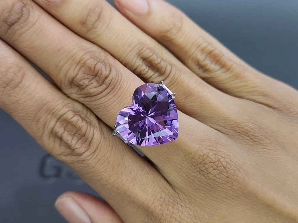 Amethyst  precision heart shape 15.01 carats, Brazil Image №5