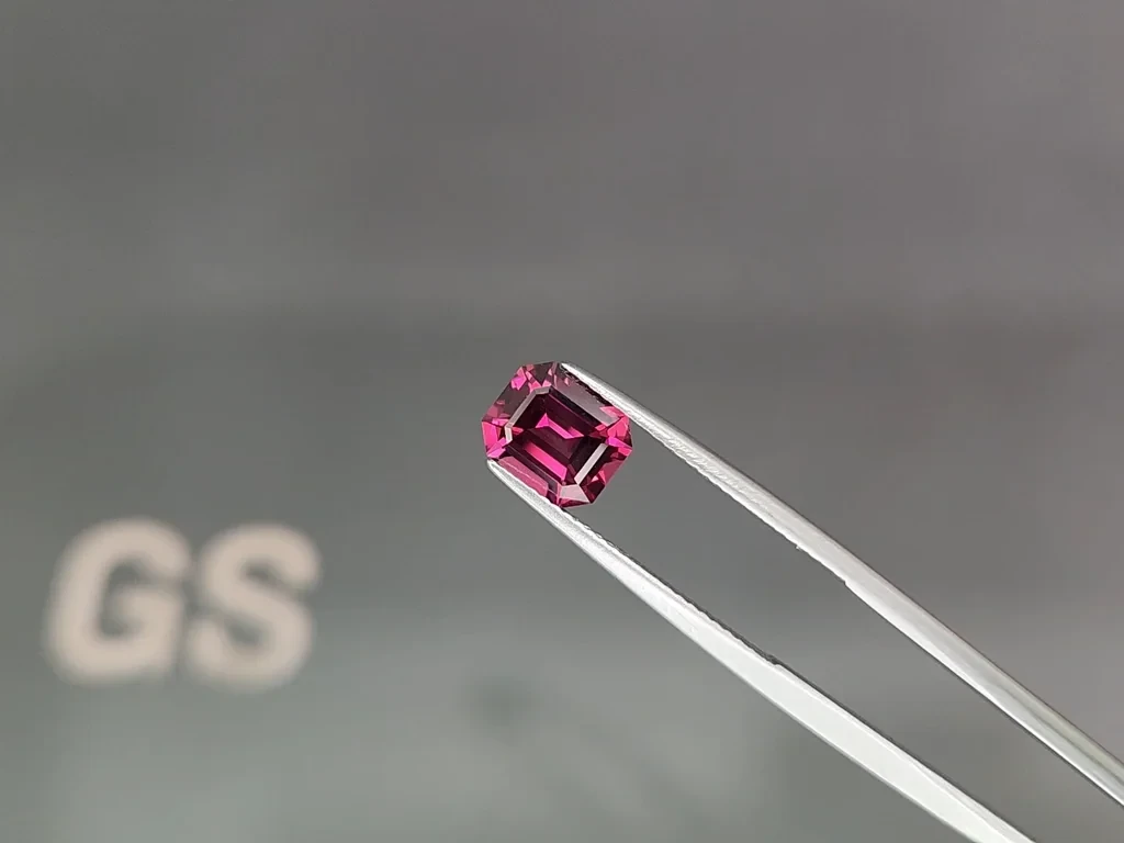 Purple garnet rhodolite octagon cut 2.41 carats, Tanzania Image №3