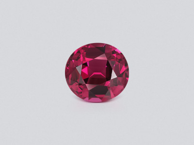 Garnet rhodolite oval cut 8.32 carats, Tanzania photo