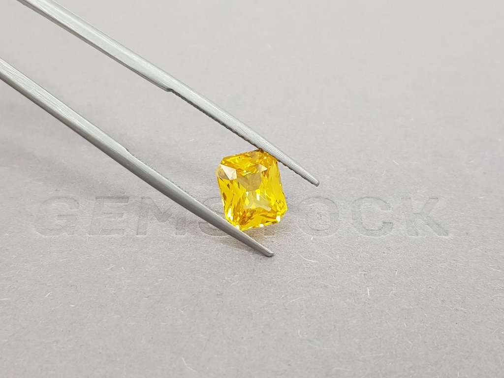 Bright yellow radiant cut sapphire 3.07 ct, Sri Lanka Image №4