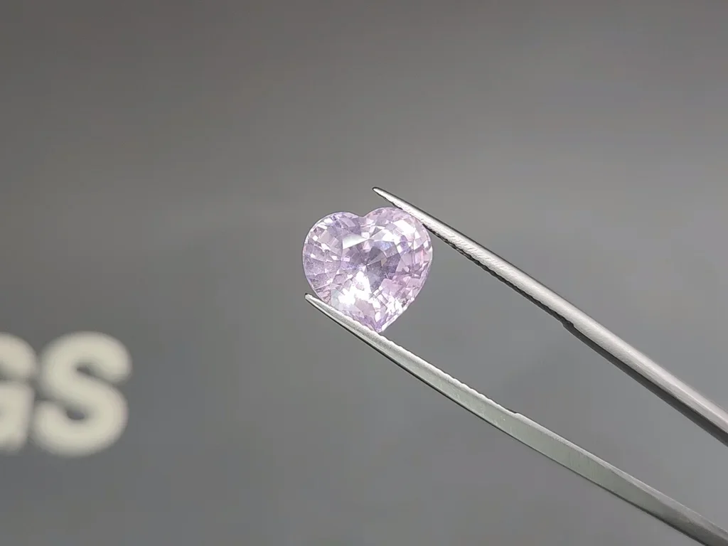 Heart shape lavender spinel 5.21 carats, Burma Image №3