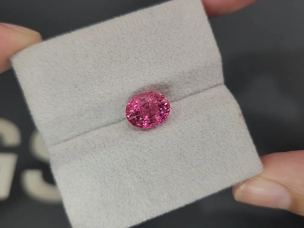 Pink spinel Mahenge oval cut 3.04 carats, Tanzania  Image №4