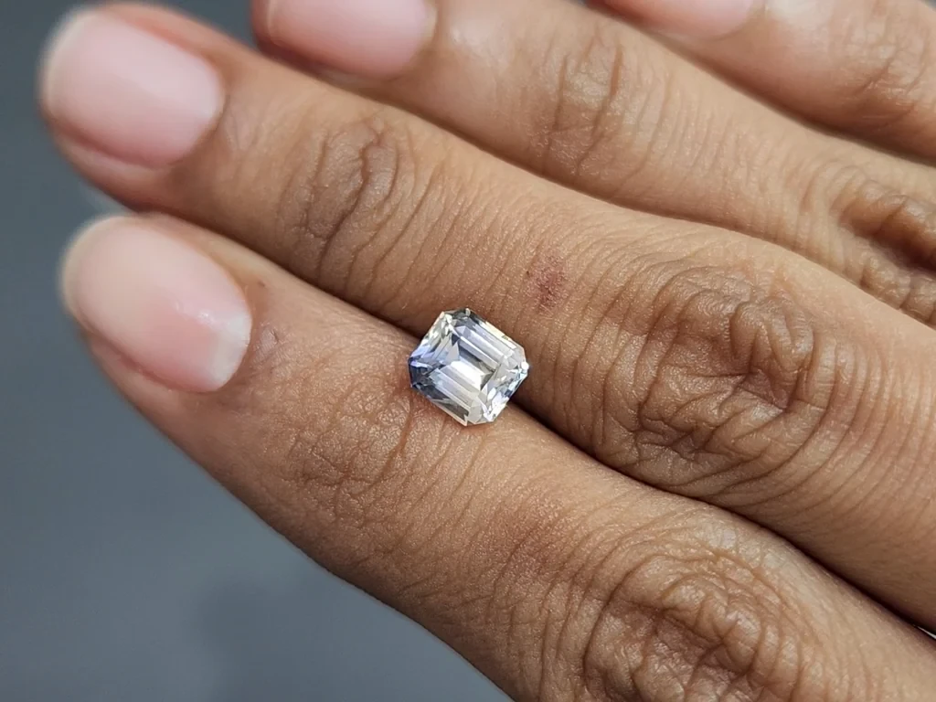 Unheated sapphire Bi-color octagon cut 2.01 carats, Madagascar Image №2