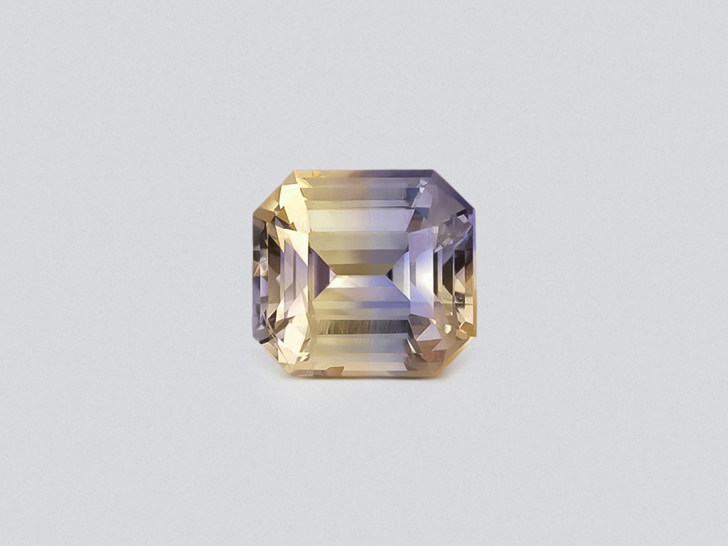 Unheated sapphire Bi-color octagon cut 2.01 carats, Madagascar Image №1