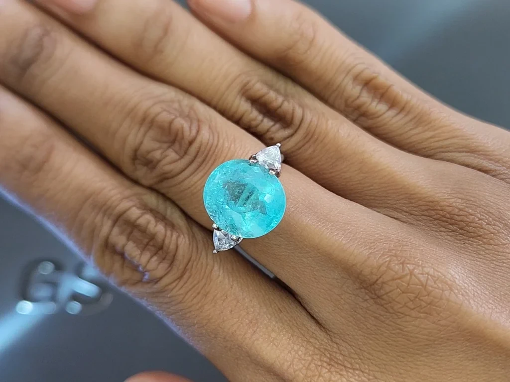 Zucker neon blauer Paraiba-turmalin oval geschliffener  8,92 karat, Mosambik Image №5