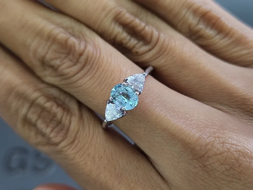 Aquamarin im ovalschliff 0,66 karat, Madagaskar  Image №5