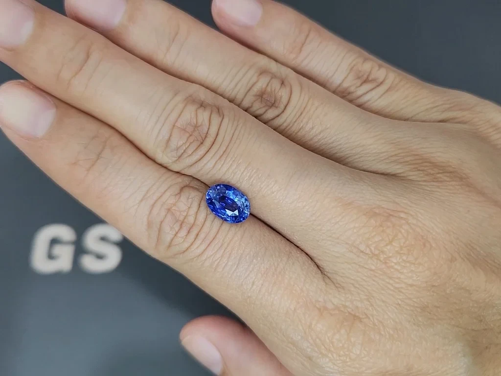 Saphir bleu ovale de 2,50 carats, Sri Lanka Image №2