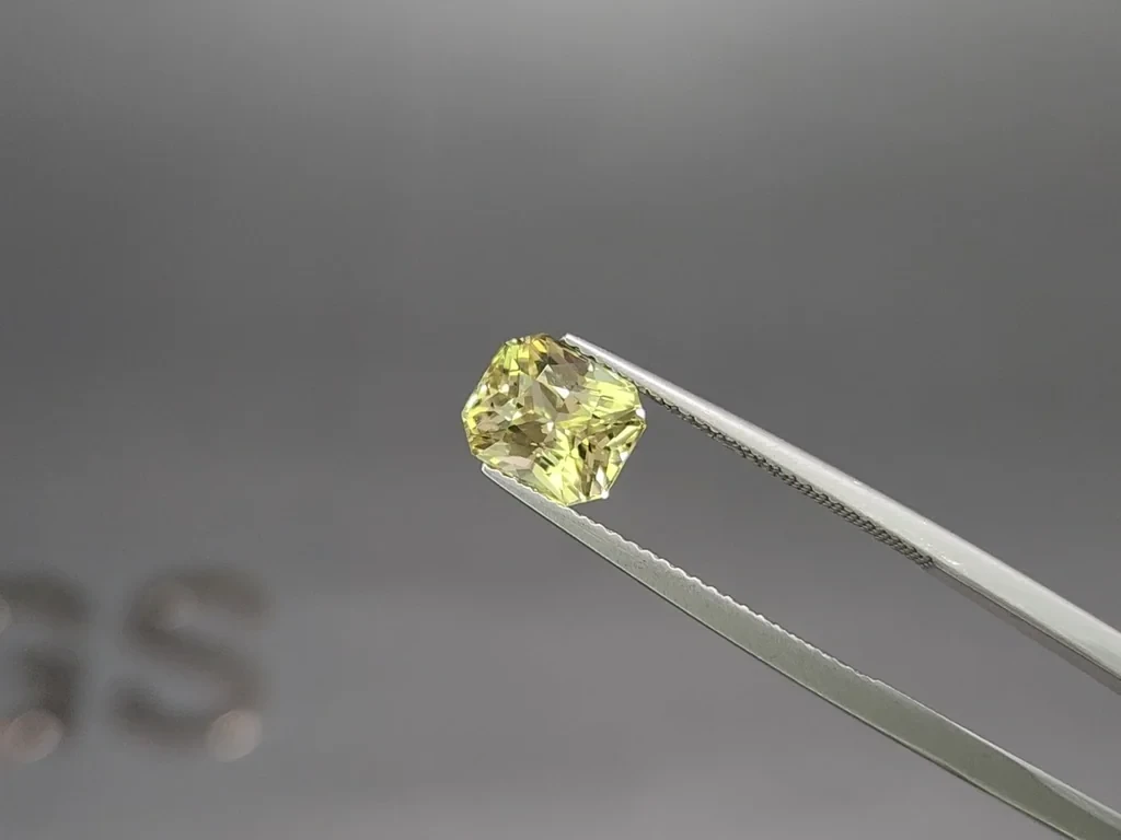 Chrysoberyll im radiant schliff 2,58 karat, Sri Lanka Image №3