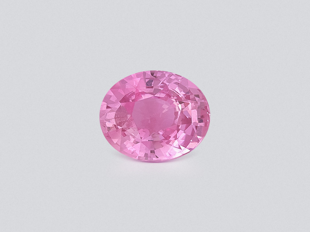 Unheated Padparadscha sapphire in oval cut 1.55 carats, Madagascar Image №1