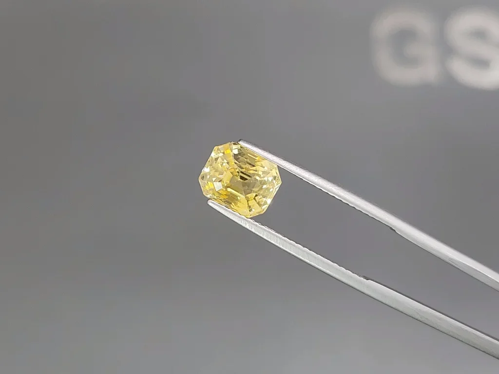 Unheated octagon cut gold sapphire 4.00 carats, Sri Lanka Image №3