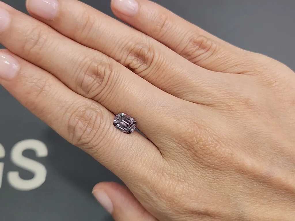 Gray-violet cushion-cut spinel 1.50 carats, Burma Image №2