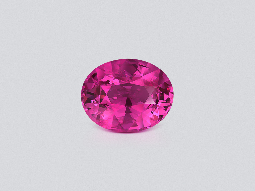 Spinelle Mahenge rose vif taille ovale 2,60 ct, Tanzanie   Image №1