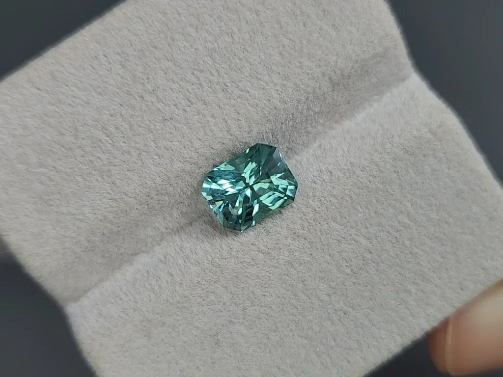 Tourmaline lagon taille octogonale 1,92 carat, Afghanistan Image №4