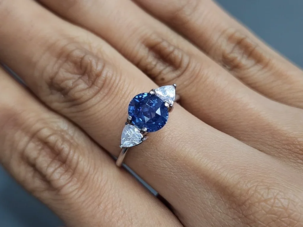 Zafiro azul de talla ovalada sin calentar de 2,51 quilates, Sri Lanka Image №5