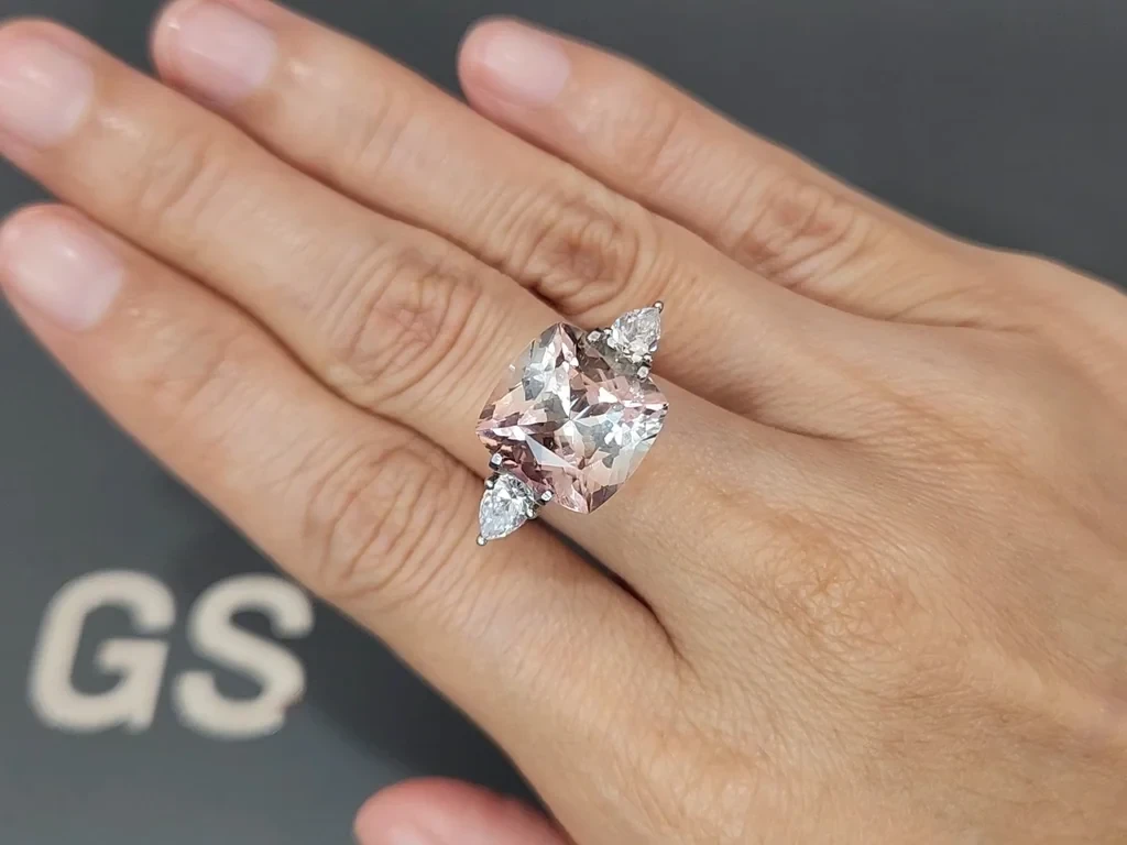 Zweifarbiger, kissenförmiger turmalin 9,48 karat, Afrika Image №5