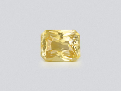 Unbehandelter Vivid yellow saphir im radiant-schliff 1,59 karat, Sri Lanka photo