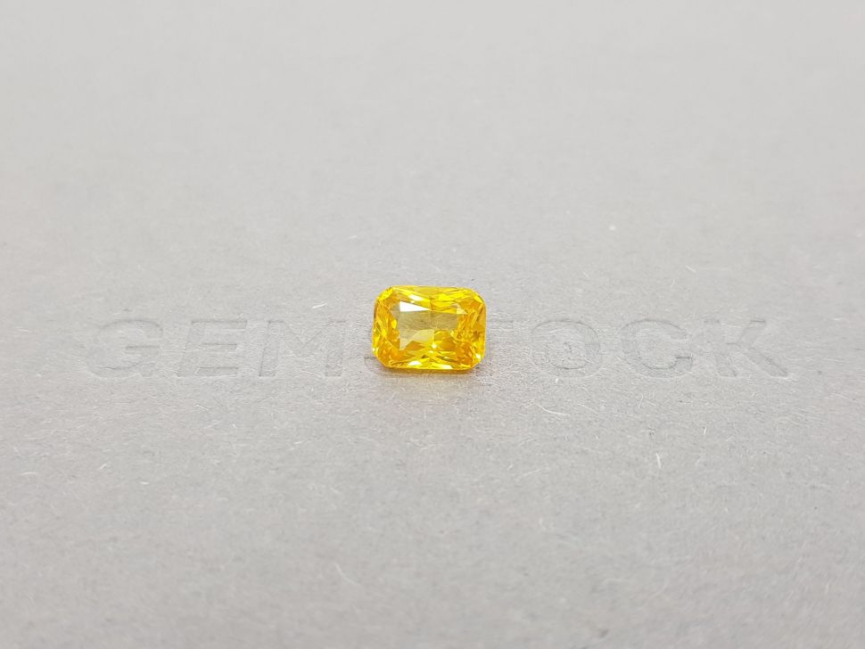 Cushion-cut bright yellow sapphire 2.05 ct, Sri Lanka Image №1