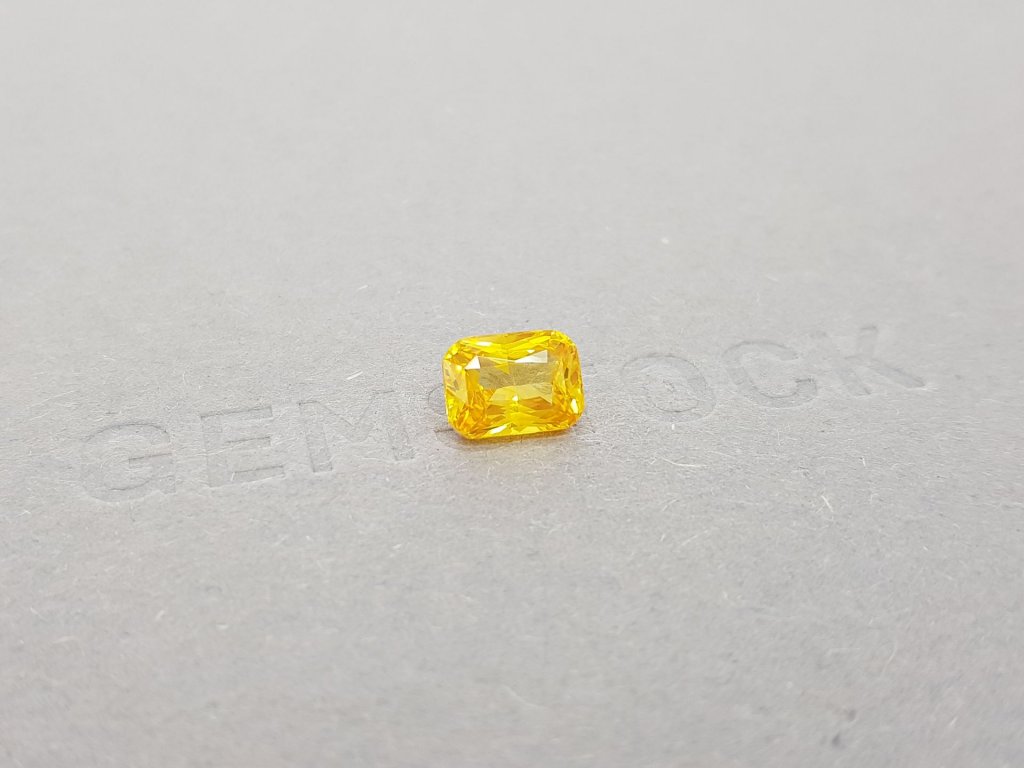 Cushion cut bright yellow sapphire 2.05 ct, Sri Lanka Image №2