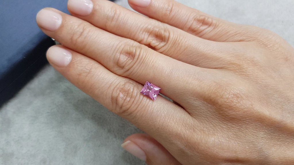 Pamir intense pink spinel in princess cut 1.55 ct Image №2