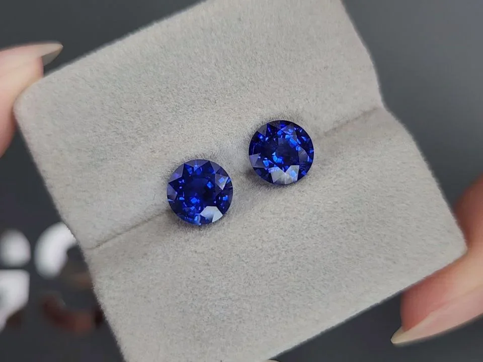 Paire de saphirs bleus taille cercle bleu royal 4,42 carats, Sri Lanka Image №4