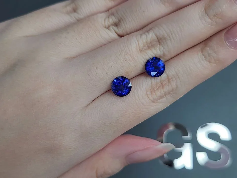 Paire de saphirs bleus taille cercle bleu royal 4,42 carats, Sri Lanka Image №2
