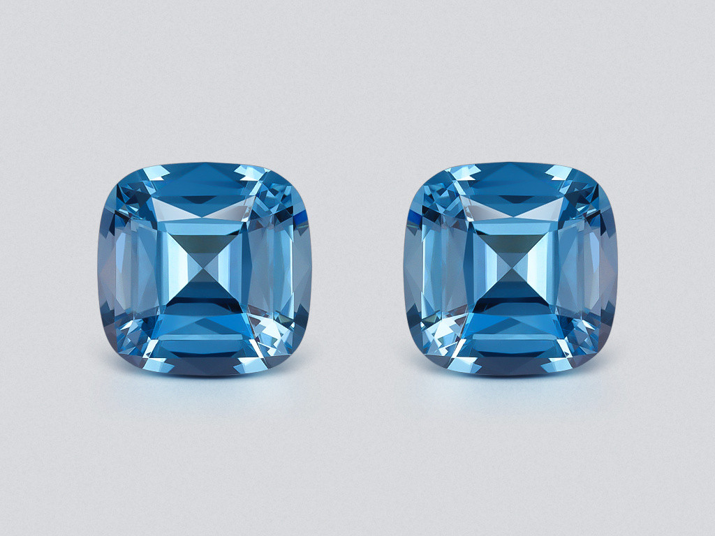 Paire de topazes bleu ciel taille coussin haute précision 27,15 carats, Madagascar Image №1