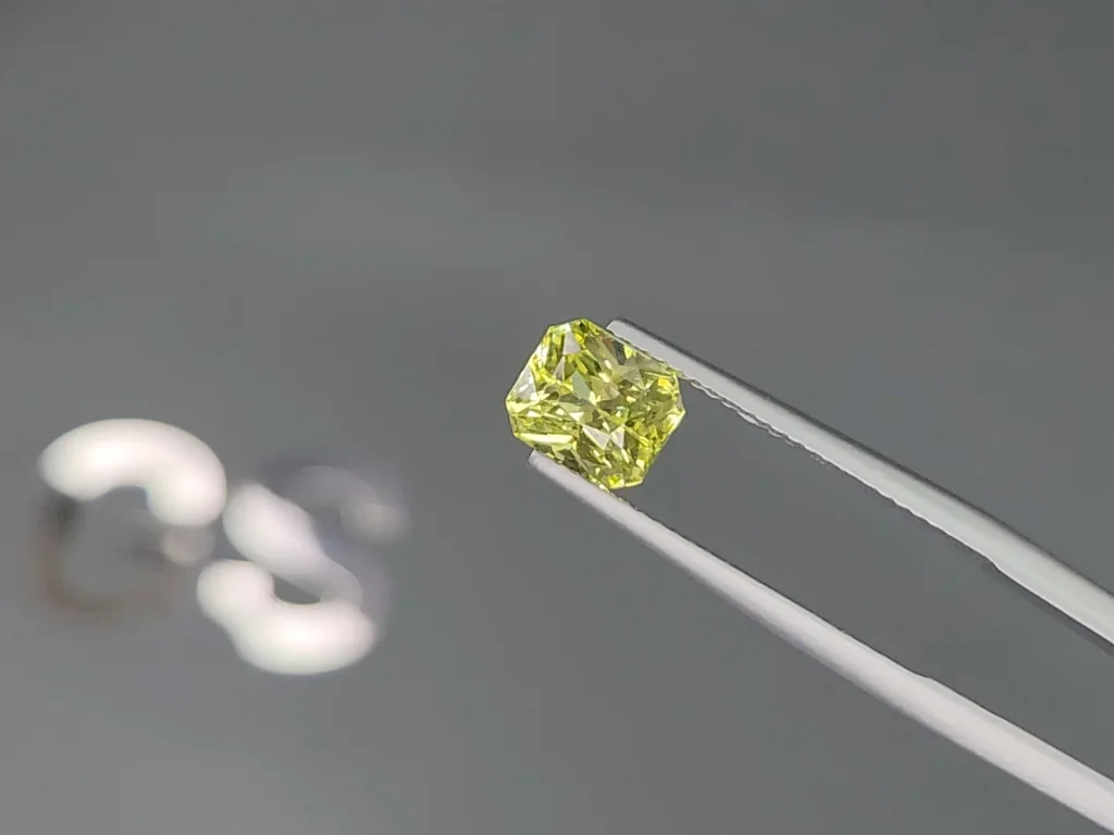Crisoberilo amarillo-verde de talla radiante de 2,19 carats, Sri Lanka Image №3