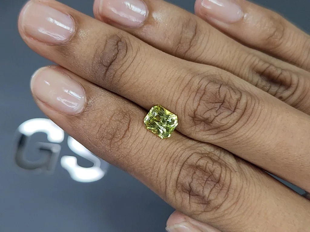 Crisoberilo amarillo-verde de talla radiante de 2,19 carats, Sri Lanka Image №2