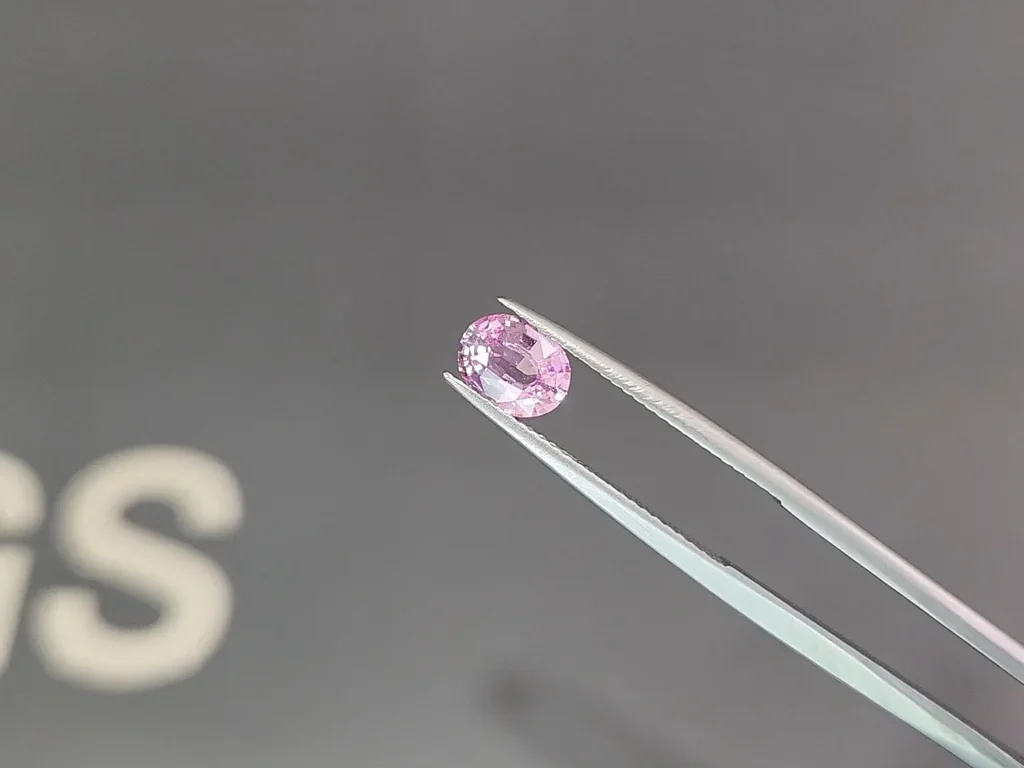 Saphir rose bébé taille ovale 1,15 carats, Madagascar  Image №3