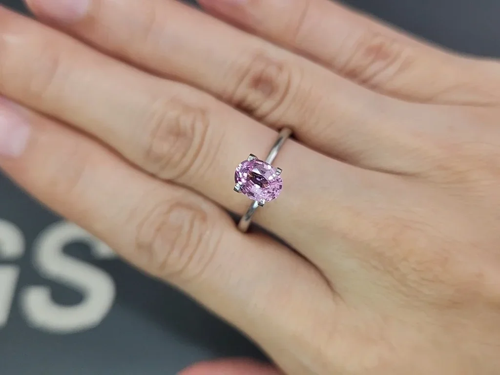 Saphir rose bébé taille ovale 1,15 carats, Madagascar  Image №5