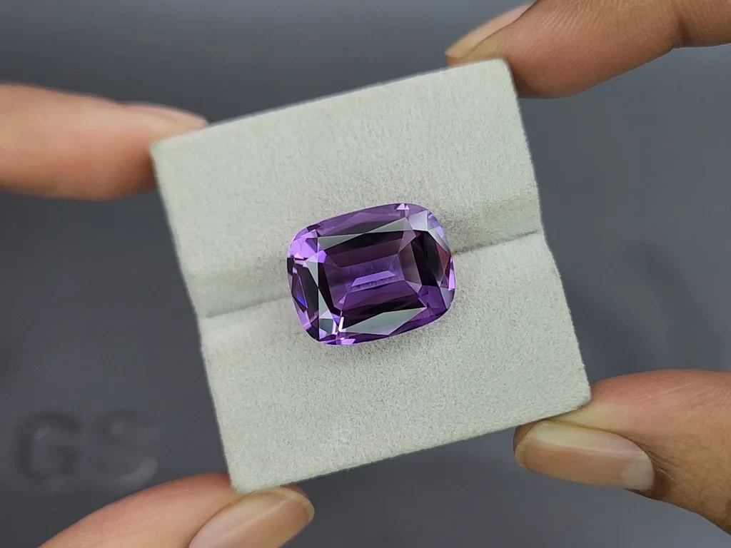 Amethyst precision cushion cut  13.11 carats, Brazil Image №4