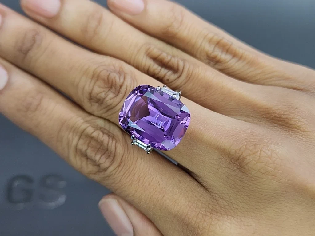Amethyst precision cushion cut  13.11 carats, Brazil Image №5