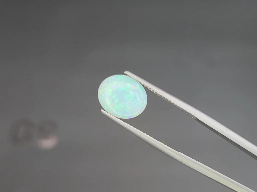 Opale ovale de 2,09 carats, Australie Image №3