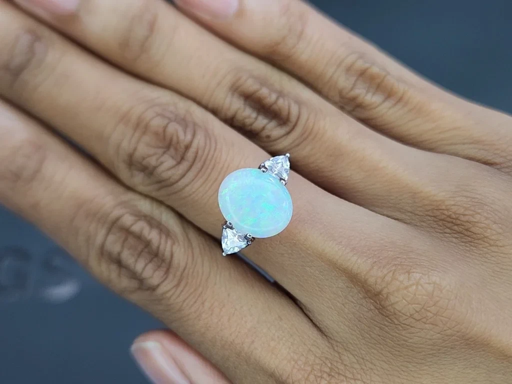 Opale ovale de 2,09 carats, Australie Image №5