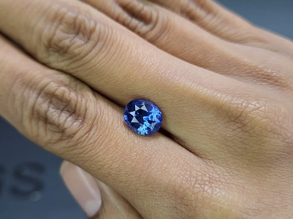 Blauer saphir im ovalschliff 4,04 karat, Sri Lanka Image №2