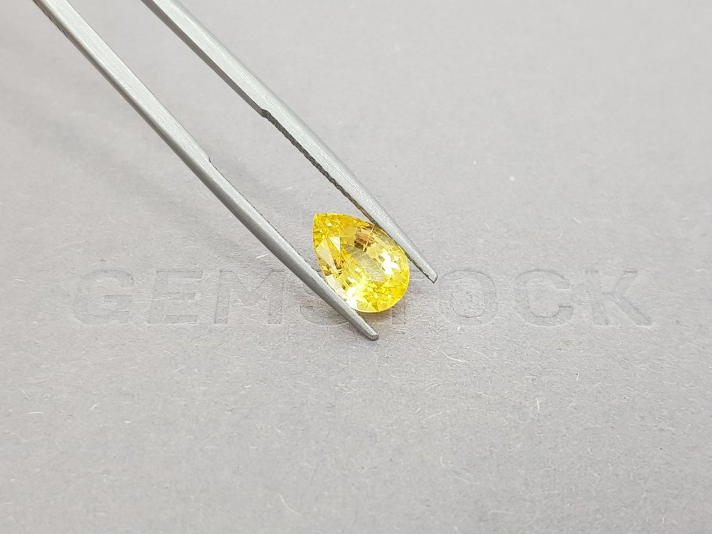 Pear cut golden yellow sapphire 3.01 ct, Sri Lanka Image №4