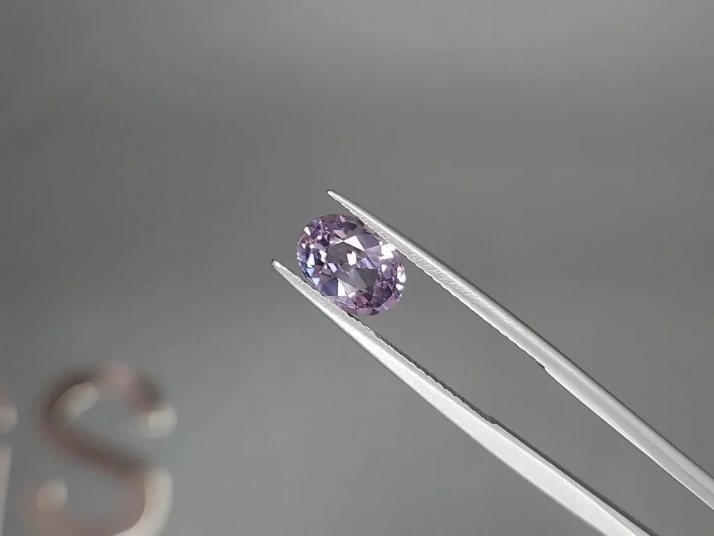 Spinelle de lavande taille ovale 2,06 carats, Tanzanie Image №3