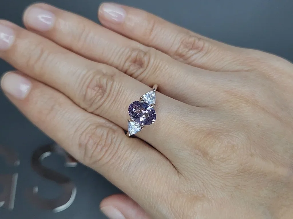 Spinelle de lavande taille ovale 2,06 carats, Tanzanie Image №5