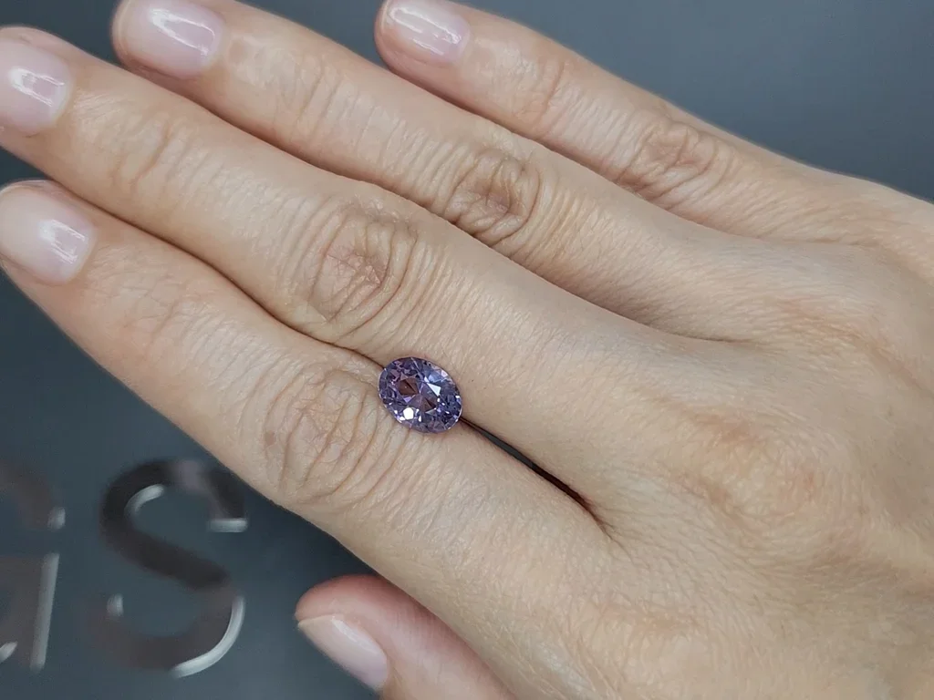 Spinelle de lavande taille ovale 2,06 carats, Tanzanie Image №2
