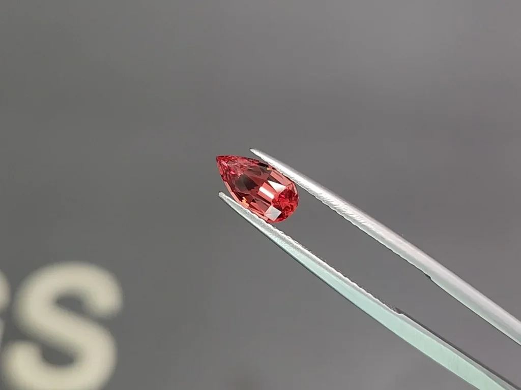Spinel  Mahenge Vibrant pink red pear cut 1.18 carats,Tanzania Image №3