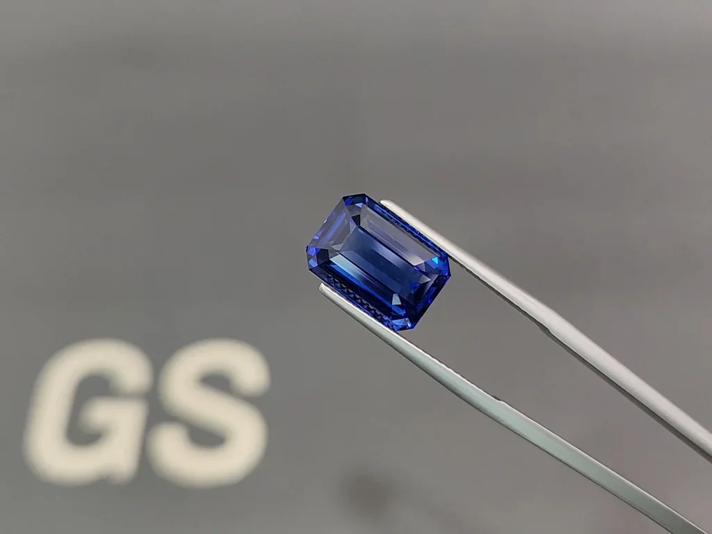 Grand saphir bleu royal taille octogonale 10,02 carats, Sri Lanka Image №3